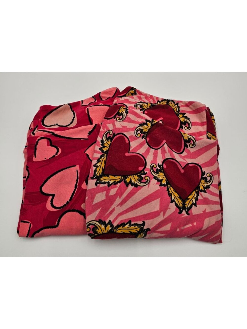 LuLaRoe Womens Heart-Print Leggings Bundle Tall & Curvy Soft Comfy Holiday Wear